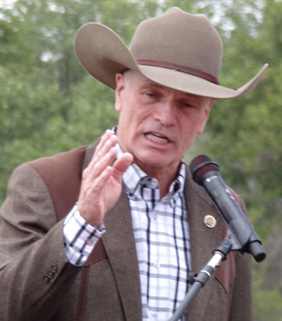 Wyoming Governor Mark Gordon addresses the audience.